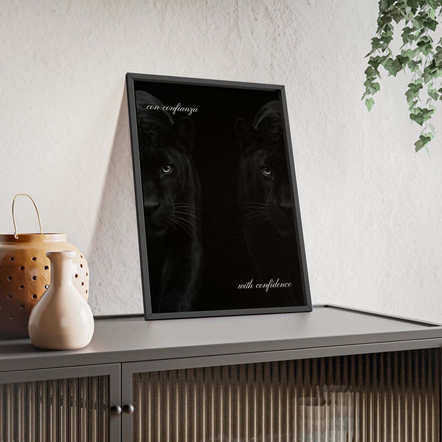 Con Confianza Framed Poster